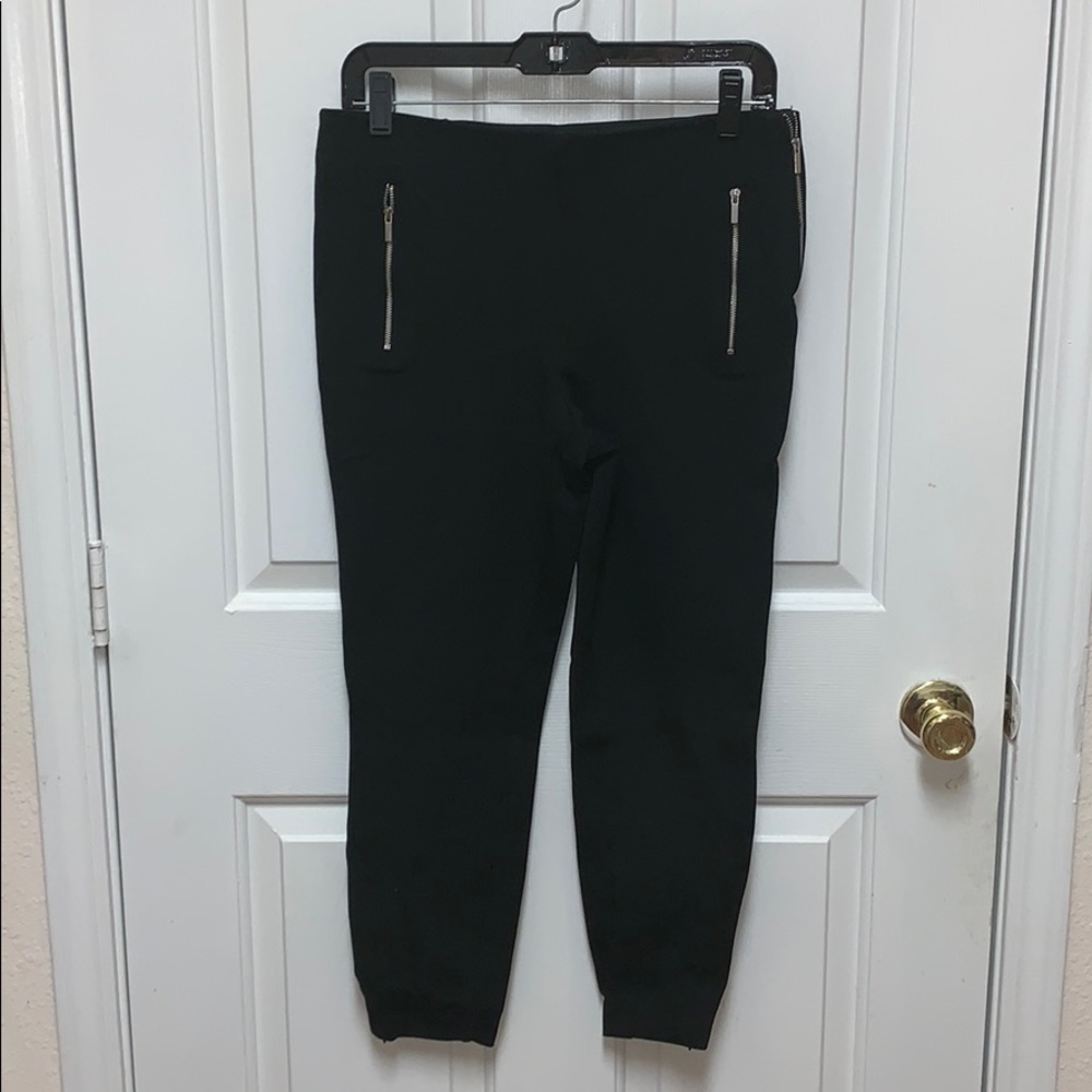 Zipper Accent leggings